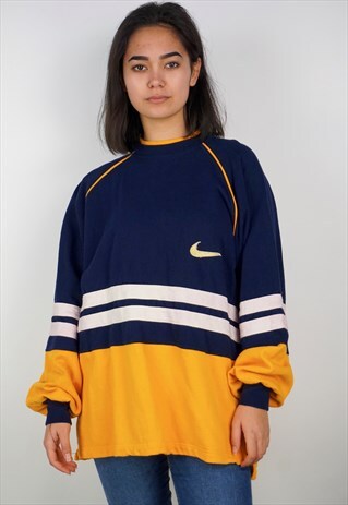 VINTAGE 90'S NIKE SWEATSHIRT