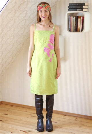 BRIGHT GREEN DRESS WITH PINK APPLICATIONS