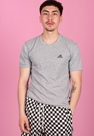 VINTAGE ADIDAS T SHIRT