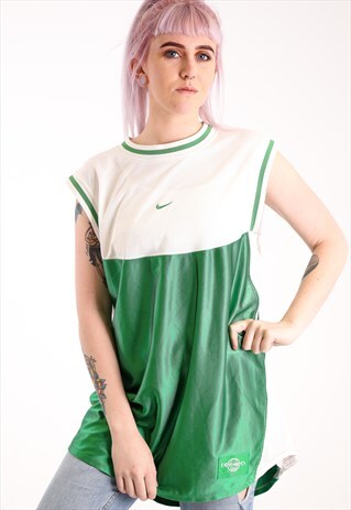 VINTAGE NIKE T-SHIRT NT473