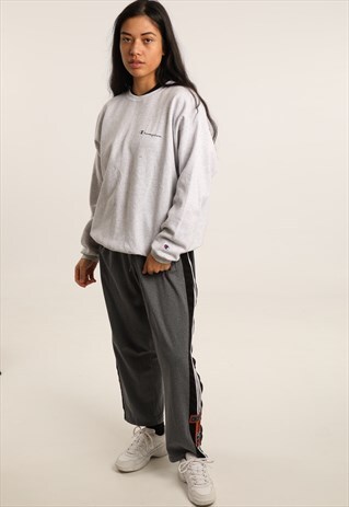 VINTAGE CHAMPION PRINT SPELL OUT SWEATSHIRT