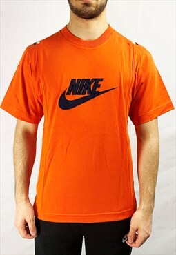 Vintage Nike Spellout T-Shirt in Orange