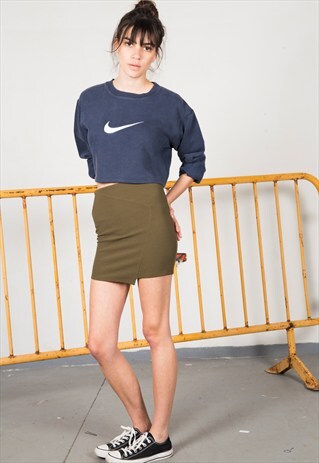 VINTAGE 90'S NIKE CROP SWEATSHIRT /AVELINAS REWORK/ S0448