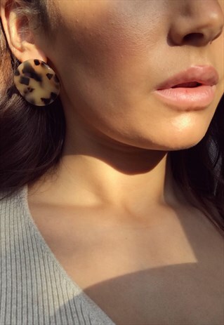 SILKS AND STARS TORTOISESHELL EARRINGS RESIN BROWN