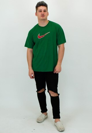 VINTAGE NIKE T-SHIRT