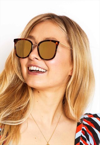 OVERSIZED MIRRORED LENS SUNGLASSES