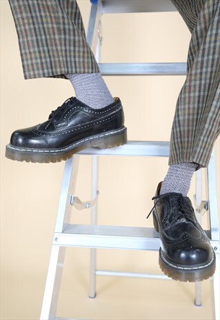 VINTAGE BEAUTIFUL BLACK BROGUE DR MARTENS SHOES