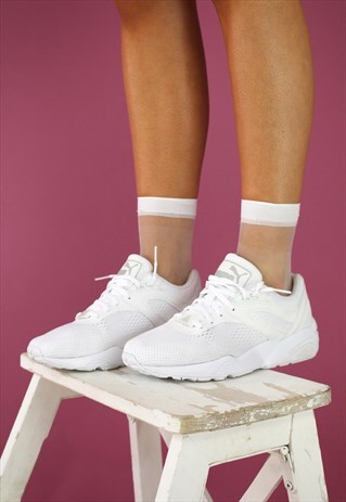 WHITE MESH SOCKS