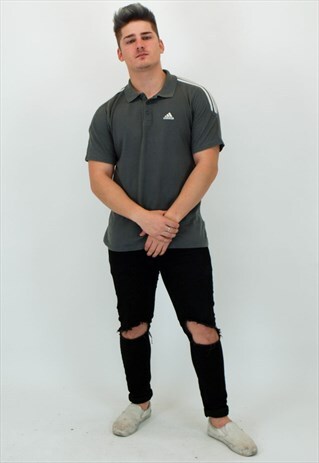 VINTAGE ADIDAS T-SHIRT