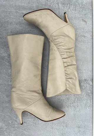 LIGHT CREAM LEATHER RUCHED 80S MID HEEL PULL ON BOOTS UK 3.5