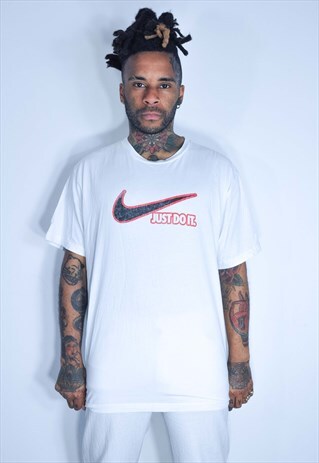 NIKE VINTAGE T SHIRT