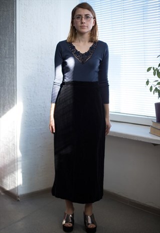 VINTAGE 80'S BLACK VELVET MAXI SKIRT