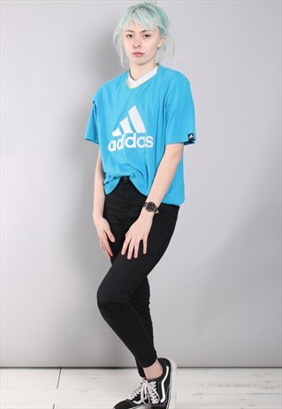 VINTAGE ADIDAS T-SHIRT