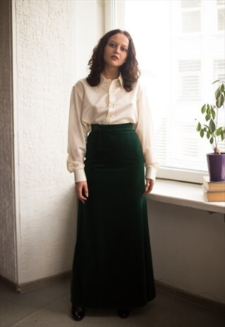 VINTAGE 80'S MAXI GREEN VELVET HIGH WAISTED SKIRT