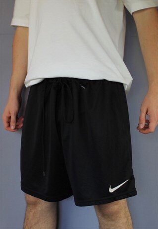 VINTAGE NIKE SHORTS IN BLACK WITH EMBROIDERED LOGO AND DRAWS