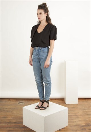 SHORT SLEEVE BLACK VEST / CROPPED OPEN VEST