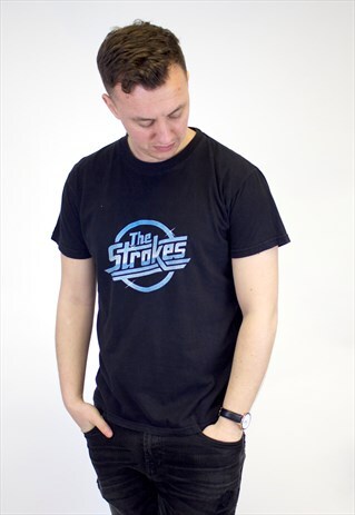 VINTAGE "THE STROKES" BAND T-SHIRT.