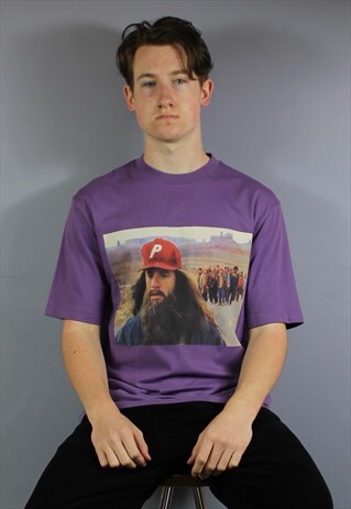 VINTAGE PALACE JENNY T-SHIRT IN PURPLE WITH GRAPHIC PRINTED