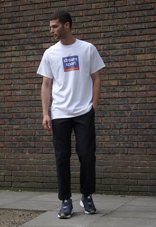 WHITE SHORT SLEEVED T-SHIRT WITH DREAM SPORT ATHLETIC GOODS