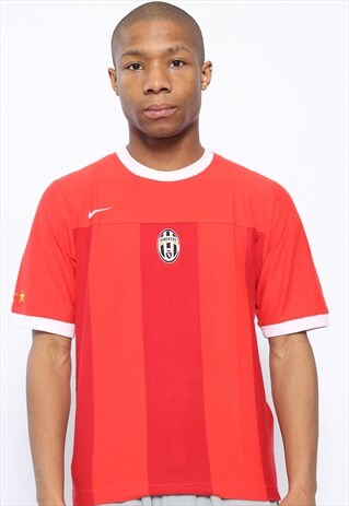 VINTAGE NIKE JUVENTUS CENTRAL LOGO T-SHIRT RED