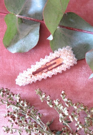CLEAR PEARL RESIN BARRETTE HAIR CLIP
