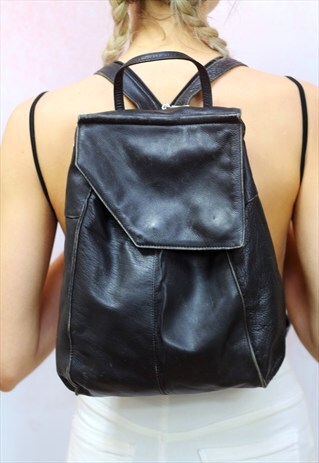 1990S VINTAGE JET BLACK REAL SOFT REAL LEATHER BACKPACK