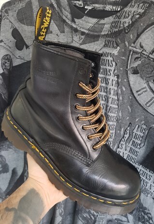 VINTAGE DR MARTENS PLATFORM LEATHER LACE UP BOOTS IN BLACK