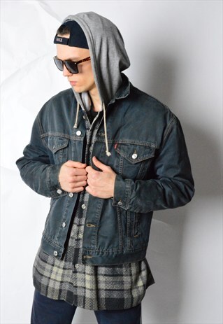 VINTAGE 90S FADED GREY LEVIS DENIM JACKET