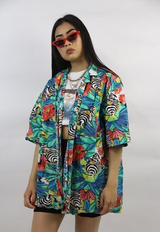 VINTAGE AMAZING 90'S FISH DETAILED SHIRT