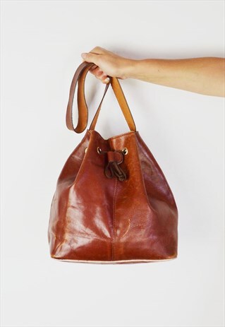 90'S TAN BROWN LEATHER BUCKET BAG