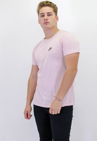 VINTAGE NIKE T-SHIRT IN PINK