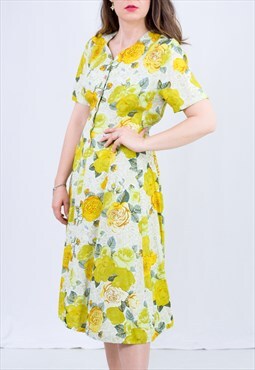 Vintage floral dress in yellow short sleeved S/M