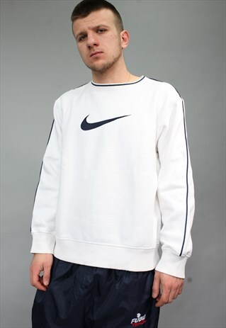 VINTAGE NIKE BIG LOGO SWEATSHIRT
