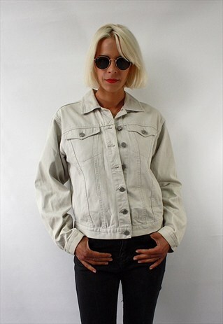 VINTAGE 90'S AMAZING CLASSIC WHITE DENIM JACKET