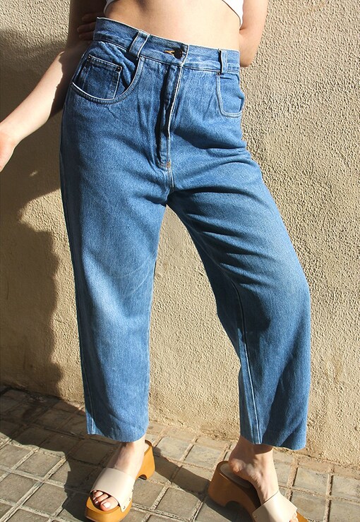 garment image