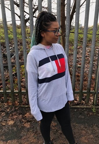 VINTAGE TOMMY HILFIGER SPELLOUT SWEATSHIRT HOODY LIGHTWEIGHT