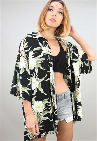 VINTAGE OVERSIZED SHORT SLEEVE HAWAIIAN PATTERNED SHIRT