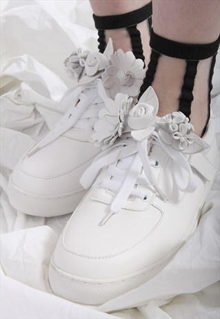 (KOREAN) FLORAL DECORATED SNEAKERS