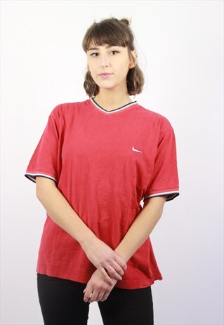 VINTAGE NIKE T-SHIRT