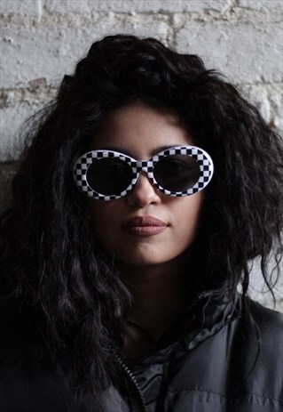 CHECKERED PLASTIC OVAL SUNGLASSES