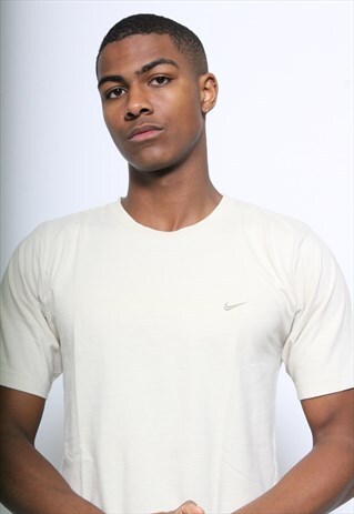 VINTAGE NIKE T-SHIRT