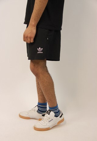 VINTAGE ADIDAS SHORTS