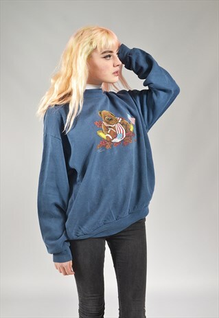 VINTAGE BLUE USA BEAR SWEATER