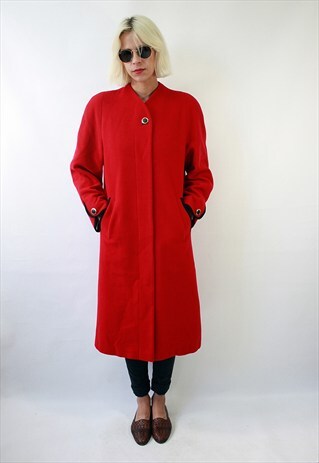 VINTAGE 70'S CLASSIC AWESOME RED COAT WITH A SHAWL