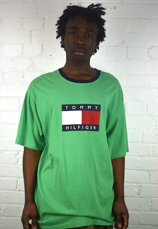 VINTAGE 90'S TOMMY HILFIGER T-SHIRT