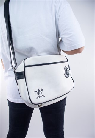 VINTAGE 90'S ADIDAS GERMANY REAL LEATHER STRAP BAG