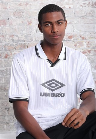 VINTAGE UMBRO BIG LOGO FOOTBALL SHIRT WHITE