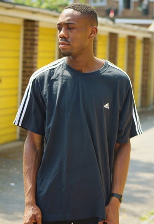 OVERSIZED RETRO / EARLY 90'S / ADIDAS / T-SHIRT