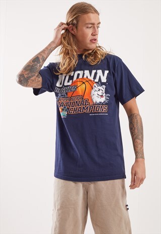 VINTAGE UCONN HUSKIES GRAPHIC T-SHIRT