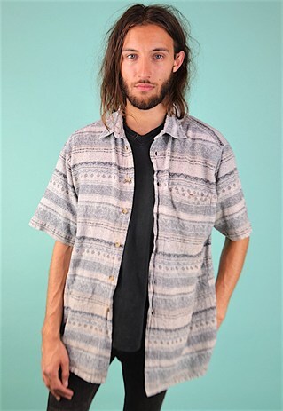 VINTAGE 90'S PATTERNED SHIRT